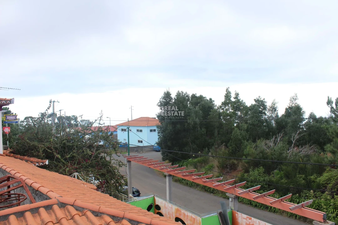 Moradia T3 para Venda em Estreito da Calheta Foto 12