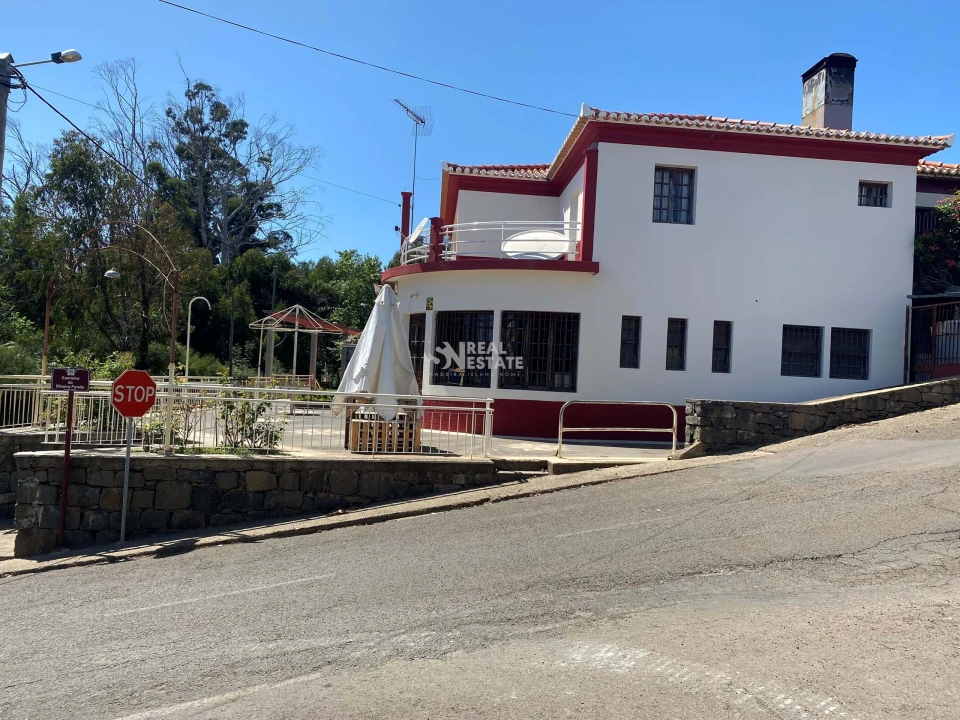 Moradia T3 para Venda em Estreito da Calheta Foto 8