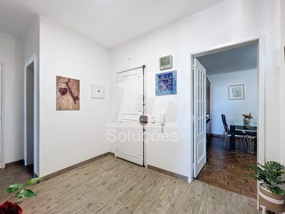 Apartamento T3 para Venda em Portimão Foto 8