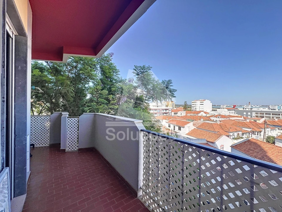 Apartamento T3 para Venda em Portimão Foto 13