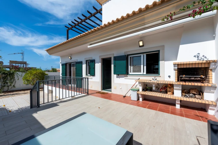 Moradia T3 para Venda em Almancil Foto 17