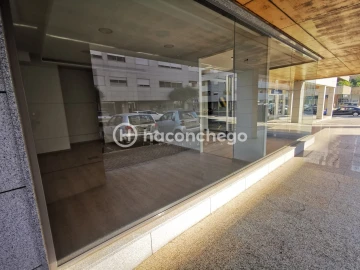 Loja para Arrendamento em Barcelos, V.Boa, V.Frescainha