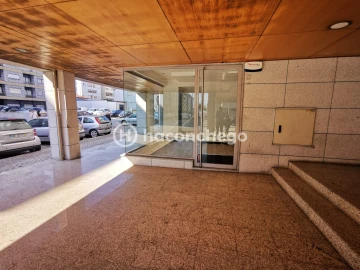 Loja para Arrendamento em Barcelos, V.Boa, V.Frescainha