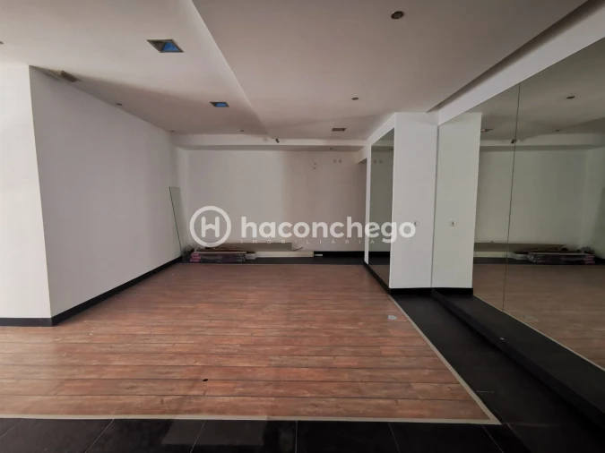 Loja para Arrendamento em Barcelos, V.Boa, V.Frescainha Foto 9