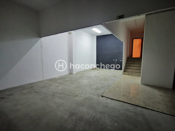 Loja para Arrendamento em Barcelos, V.Boa, V.Frescainha Foto 12