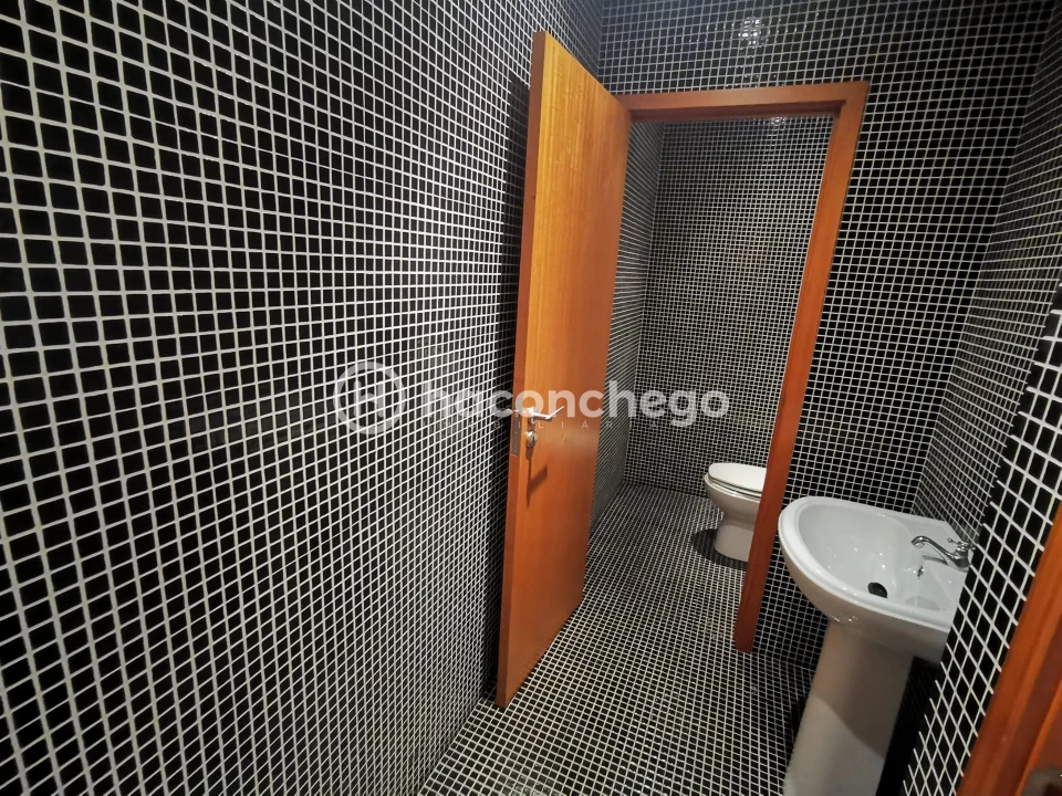 Loja para Arrendamento em Barcelos, V.Boa, V.Frescainha Foto 10