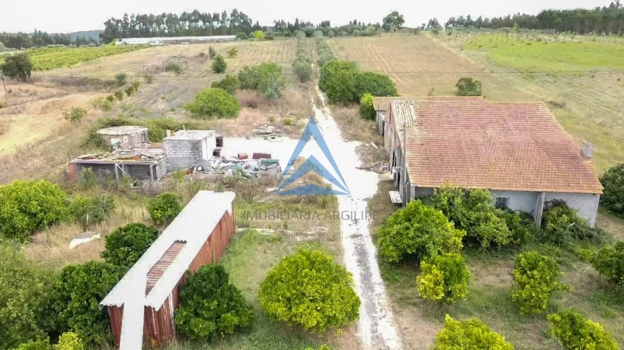 Quinta T0 para Venda em Vinha da Rainha Foto 3