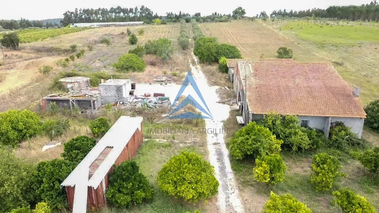 Quinta T0 para Venda em Vinha da Rainha Foto 3