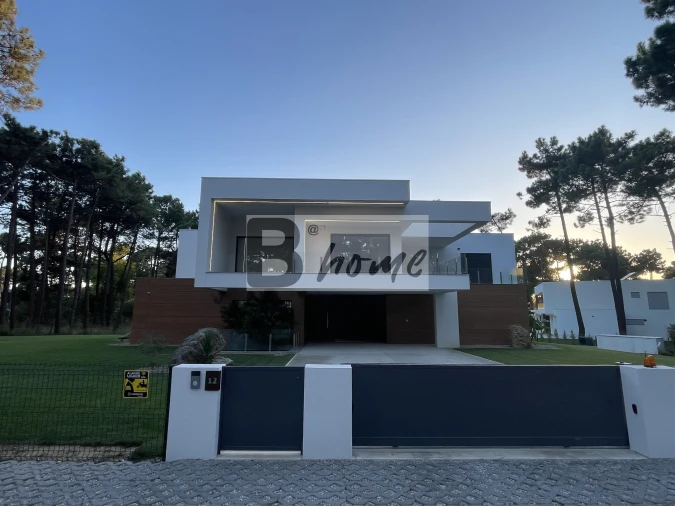 Moradia T5 para Venda em Charneca de Caparica e Sobreda Foto 10