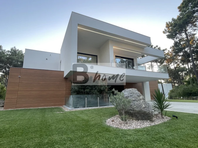Moradia T5 para Venda em Charneca de Caparica e Sobreda Foto 7