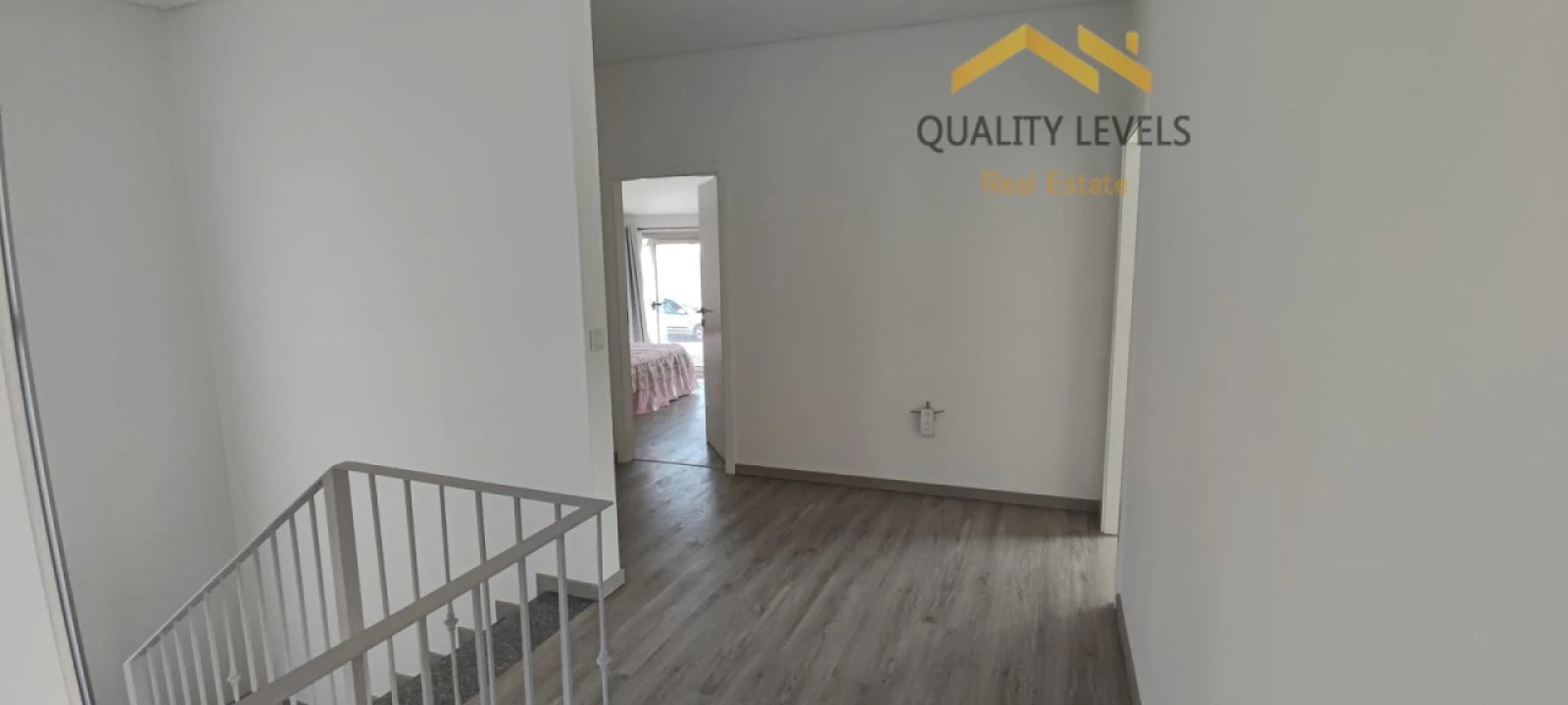 Moradia T3 para Venda em Prazeres Foto 12