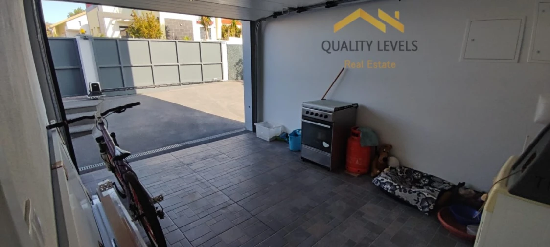 Moradia T3 para Venda em Prazeres Foto 18