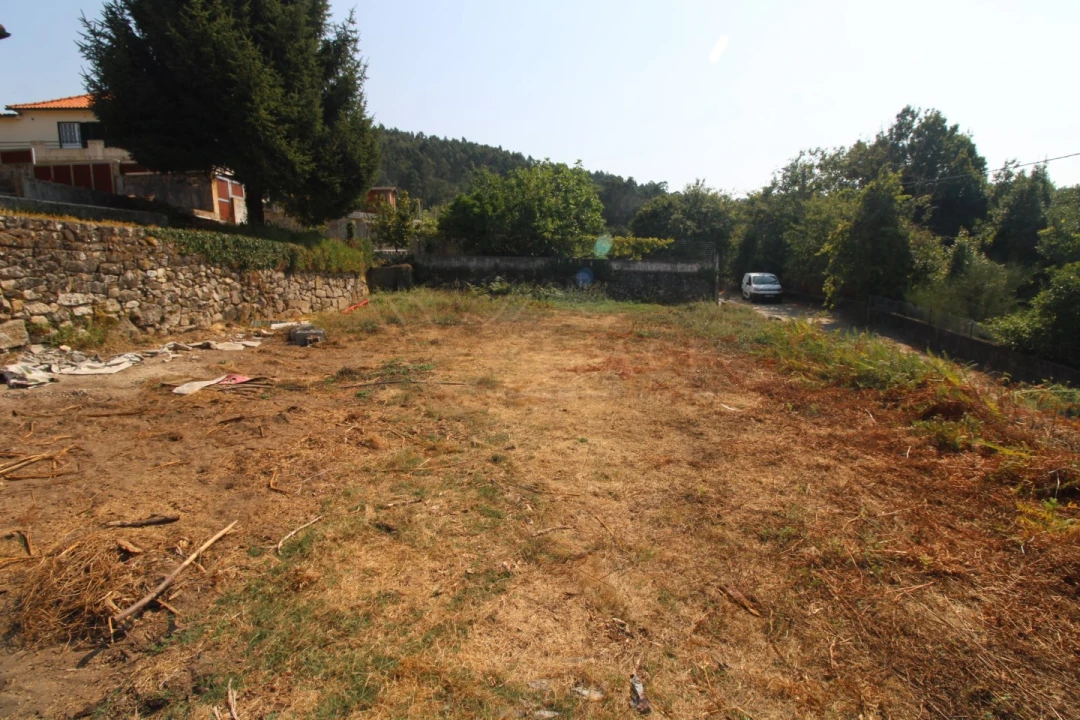 Terreno para Venda em Gondarem Foto 7