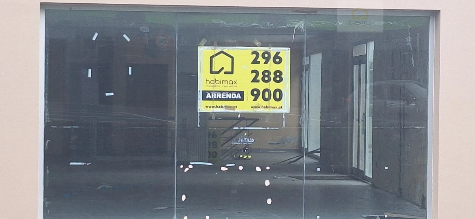 Loja para Arrendamento em Vila Franca do Campo (São Pedro) Foto 7