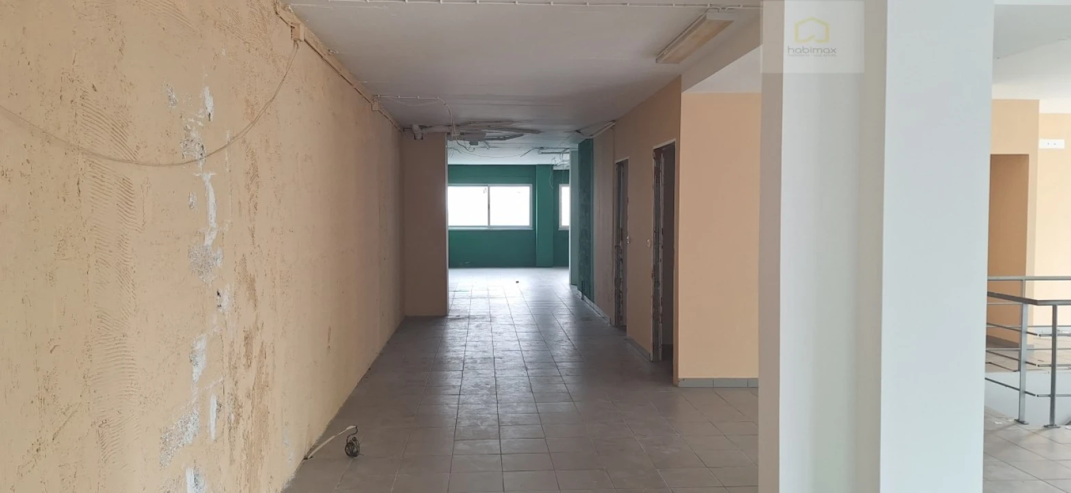 Loja para Arrendamento em Vila Franca do Campo (São Pedro) Foto 9