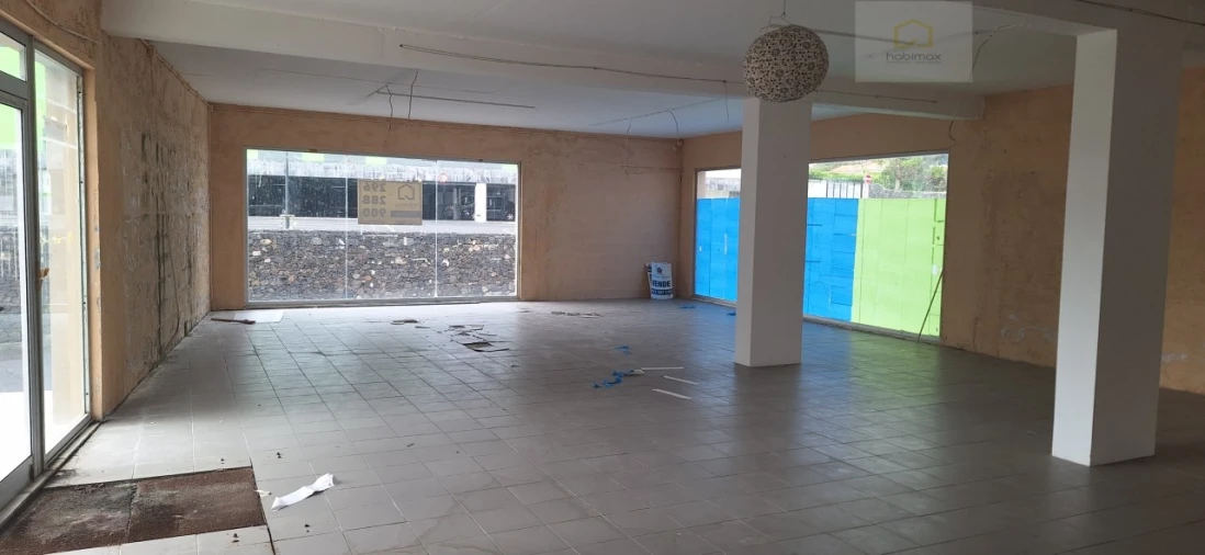 Loja para Arrendamento em Vila Franca do Campo (São Pedro) Foto 4