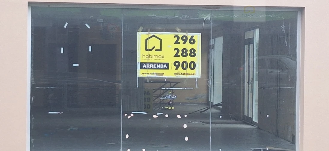 Loja para Arrendamento em Vila Franca do Campo (São Pedro) Foto 7