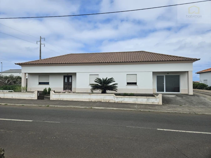 Moradia T8 para Venda em Santa Cruz da Graciosa Foto 2