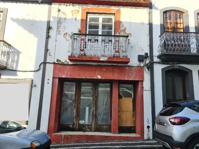 Moradia T3 para Venda em Angra (Nossa Senhora da Conceição) Foto 2