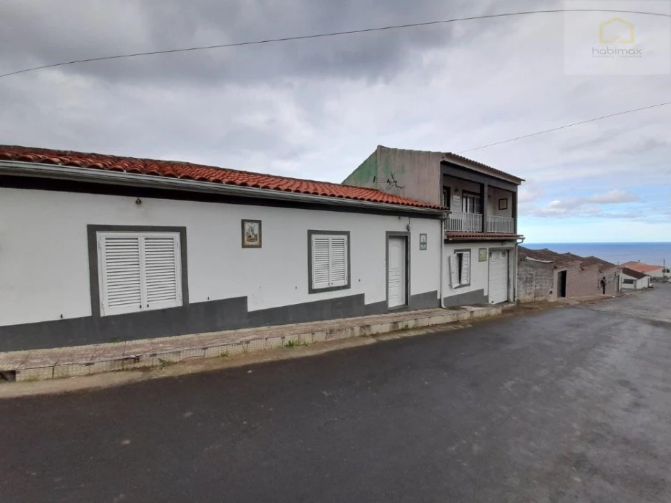 Moradia T3 para Venda em Maia Foto 2