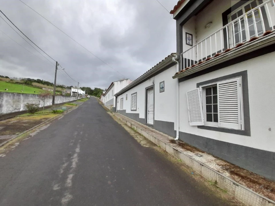 Moradia T3 para Venda em Maia Foto 3