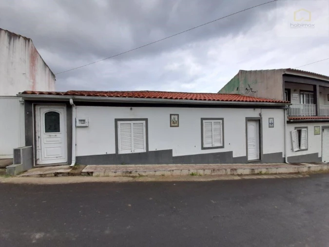 Moradia T3 para Venda em Maia Foto 1