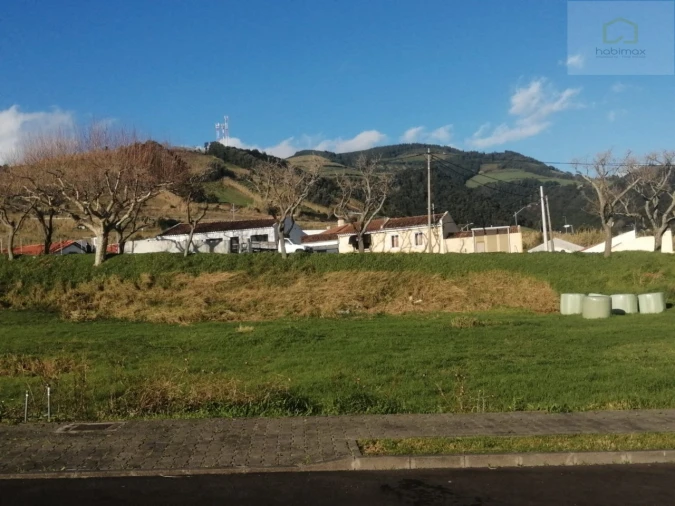 Terreno para Venda em Vila Franca do Campo (São Pedro) Foto 1