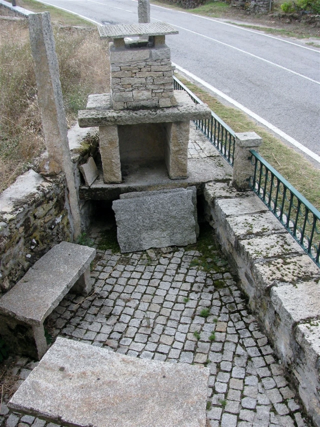 Moradia T2 para Venda em Genisio Foto 6