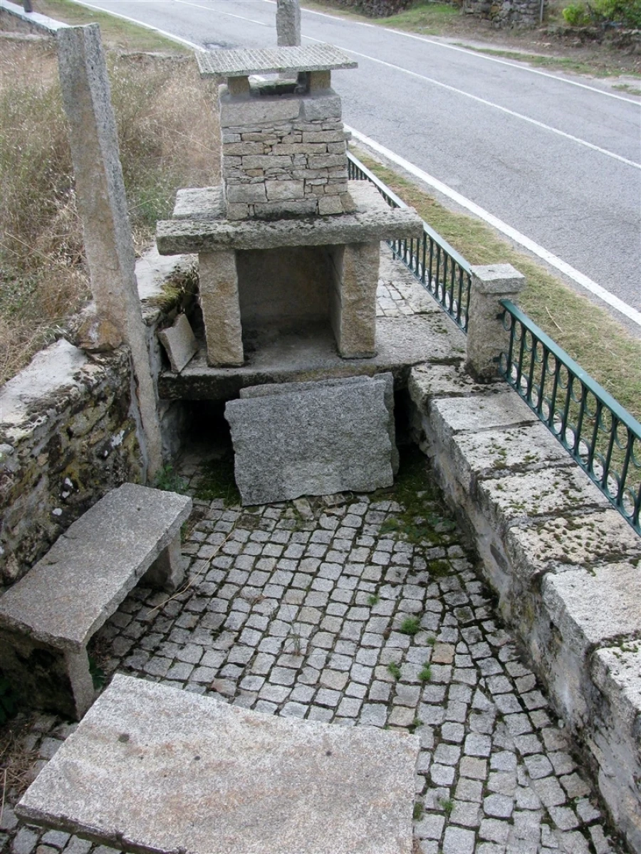 Moradia T2 para Venda em Genisio Foto 6