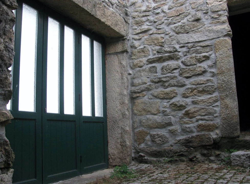 Moradia T2 para Venda em Genisio Foto 5