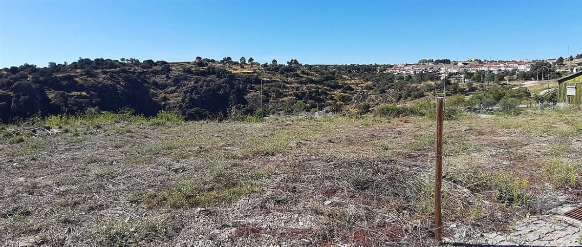 Terreno para Venda em Miranda do Douro Foto 10
