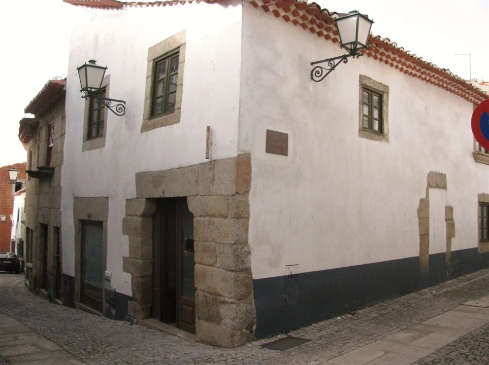 Prédio para Venda em Miranda do Douro Foto 1