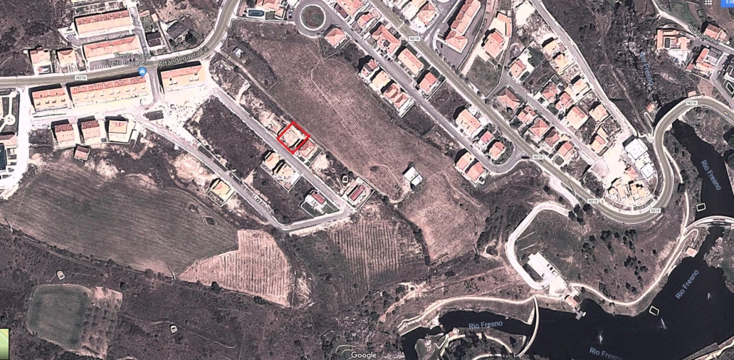 Terreno para Venda em Miranda do Douro Foto 1