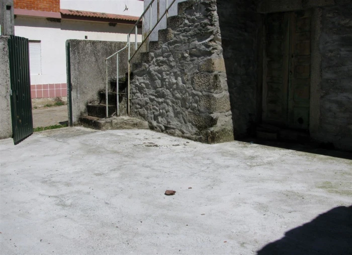 Moradia T3 para Venda em Palaçoulo Foto 5