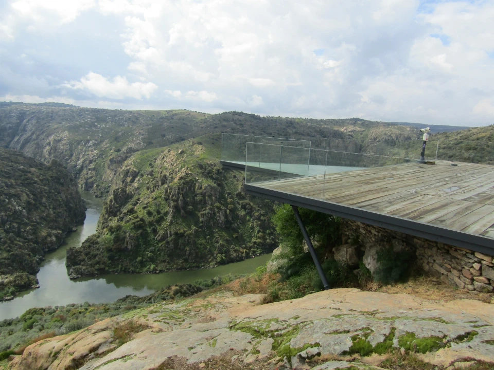 Prédio para Venda em Picote Foto 15