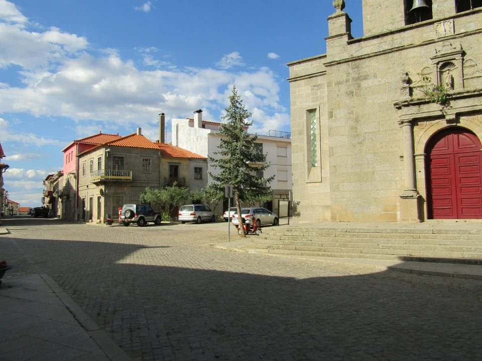 Loja para Arrendamento em Sendim e Atenor Foto 10