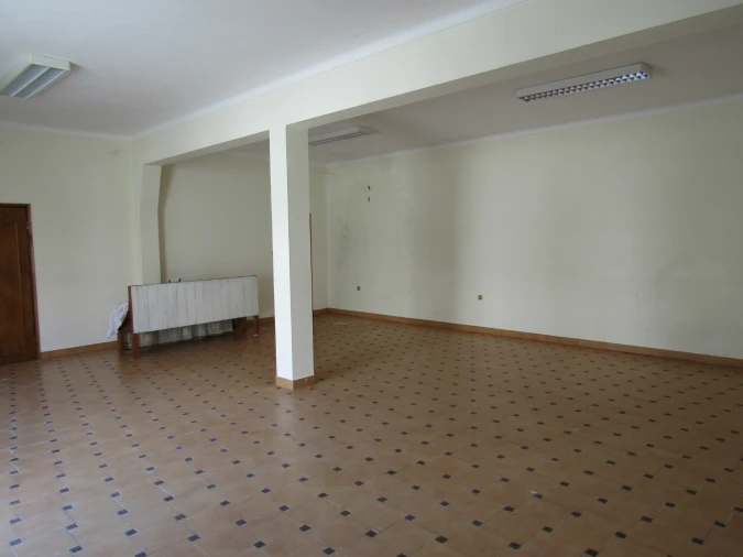 Loja para Arrendamento em Sendim e Atenor Foto 5