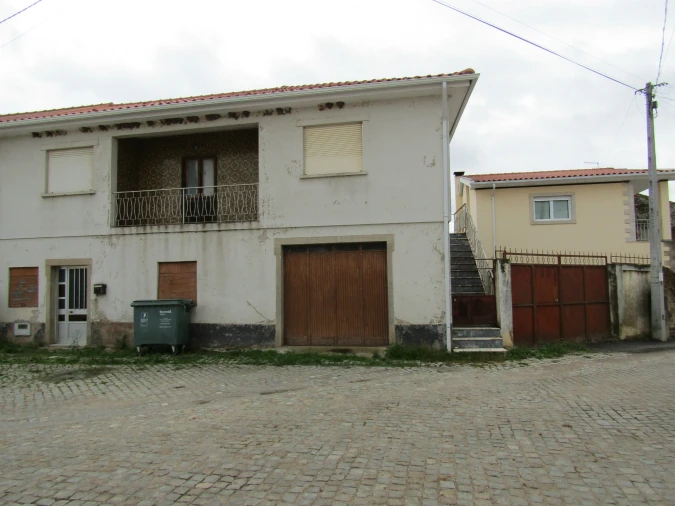 Moradia T4 para Venda em Palaçoulo Foto 2