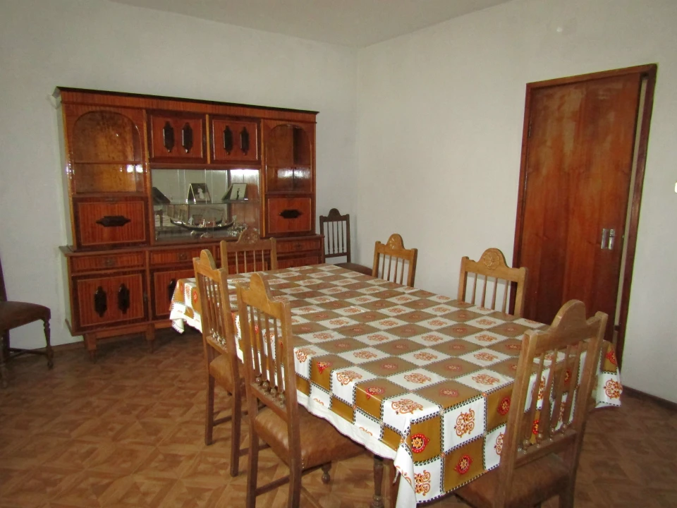 Moradia T4 para Venda em Palaçoulo Foto 6