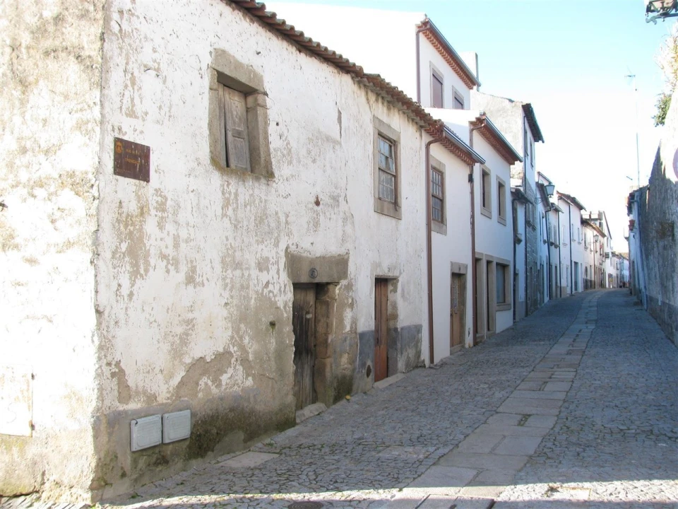 Moradia T2 para Venda em Miranda do Douro Foto 8