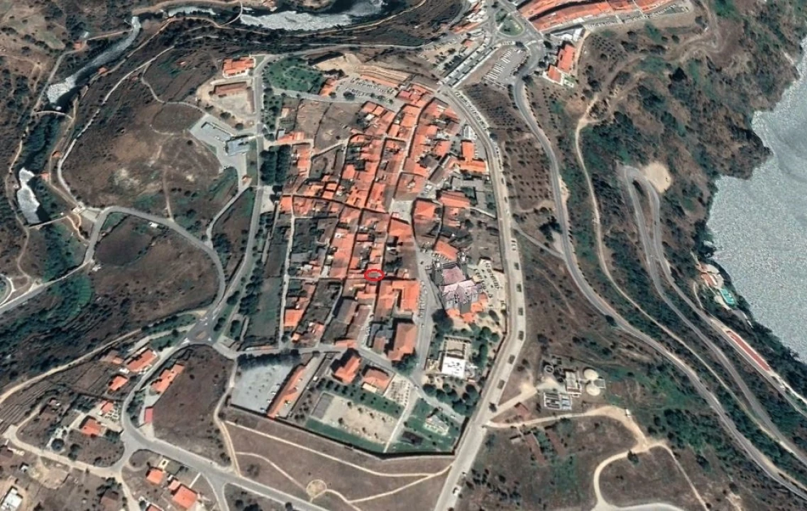 Moradia T2 para Venda em Miranda do Douro Foto 12