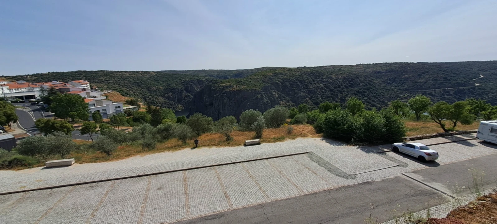 Moradia T3 para Venda em Miranda do Douro Foto 13