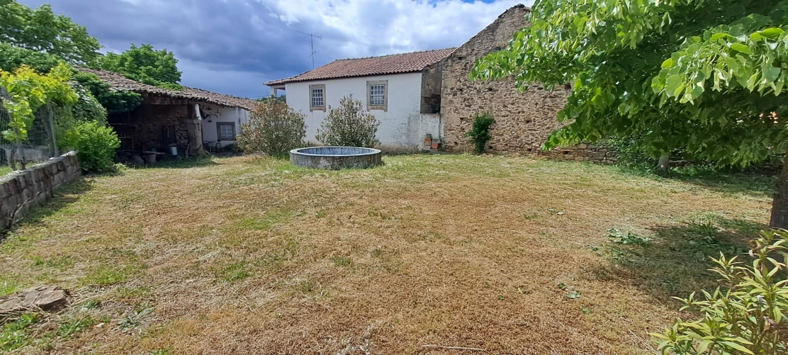 Moradia T6 para Venda em Genisio Foto 3