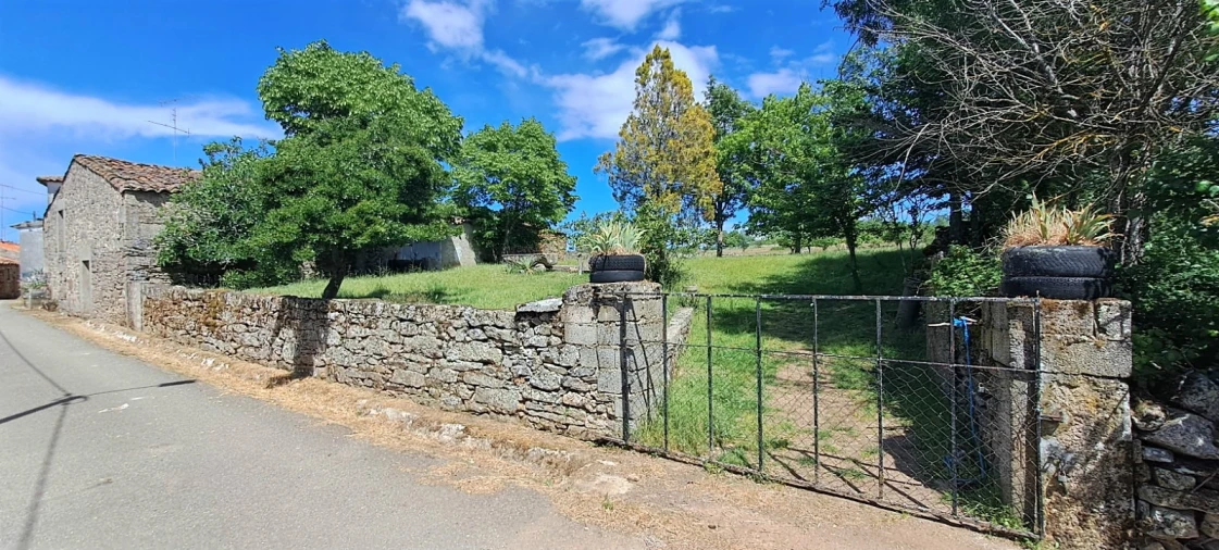 Moradia T6 para Venda em Genisio Foto 14