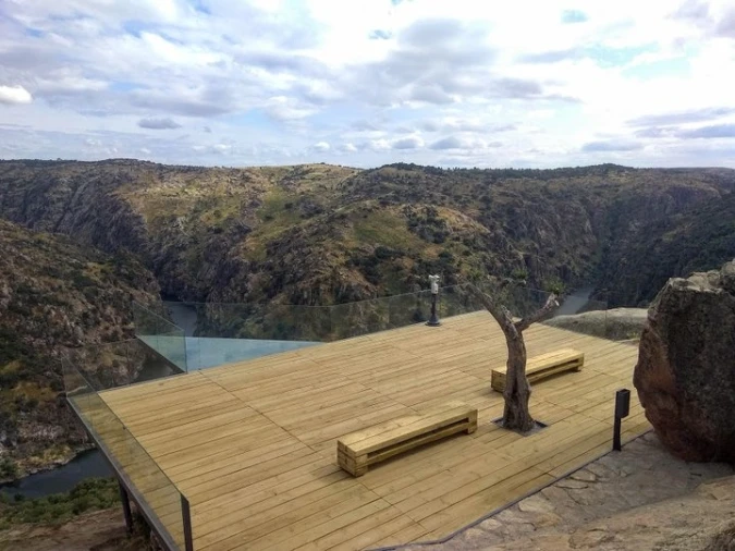 Moradia T0 para Venda em Picote Foto 22