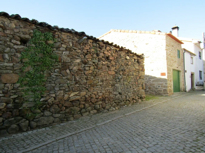 Moradia T0 para Venda em Picote Foto 8