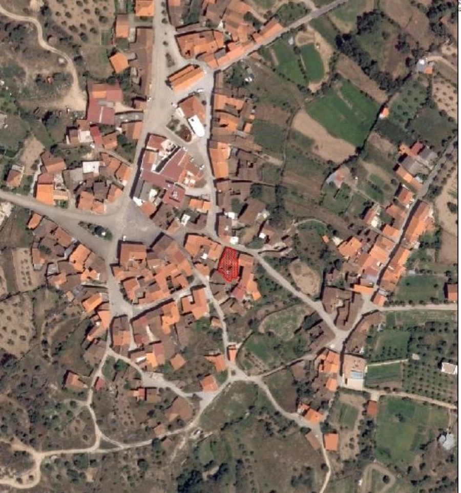 Moradia T0 para Venda em Picote Foto 2