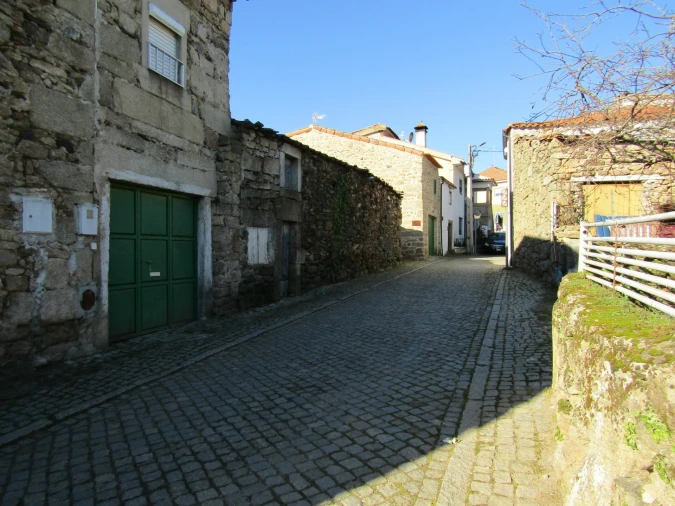 Moradia T0 para Venda em Picote Foto 9