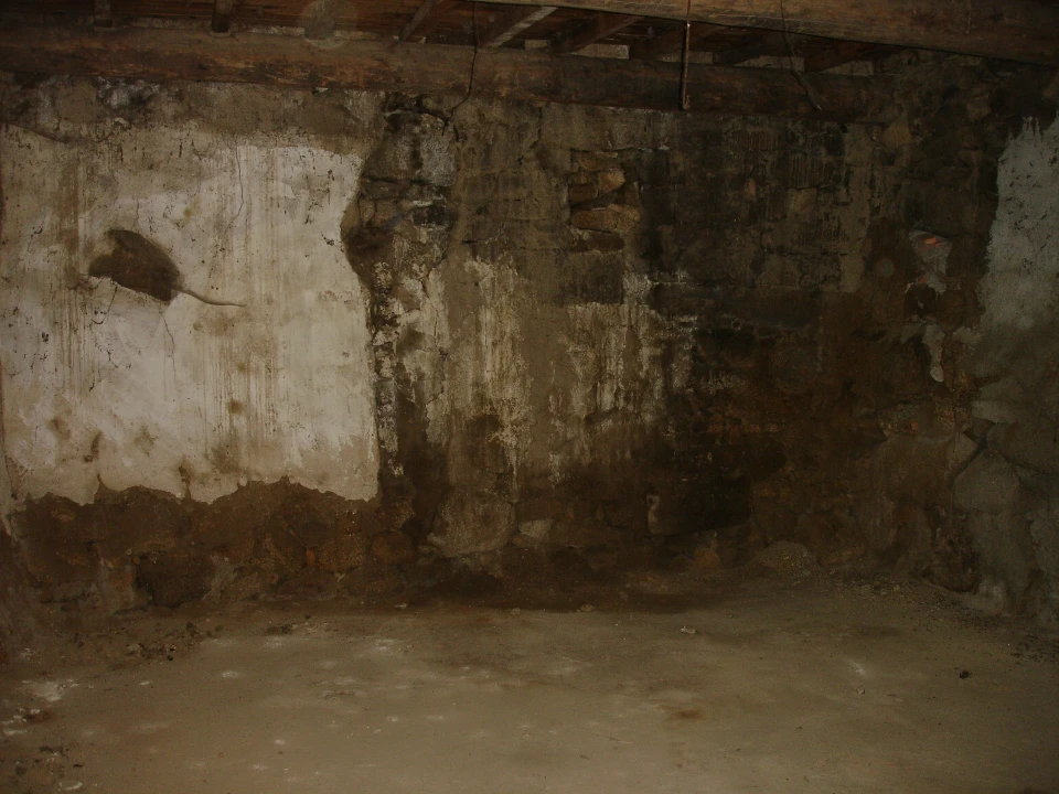 Moradia T2 para Venda em Urros Foto 6