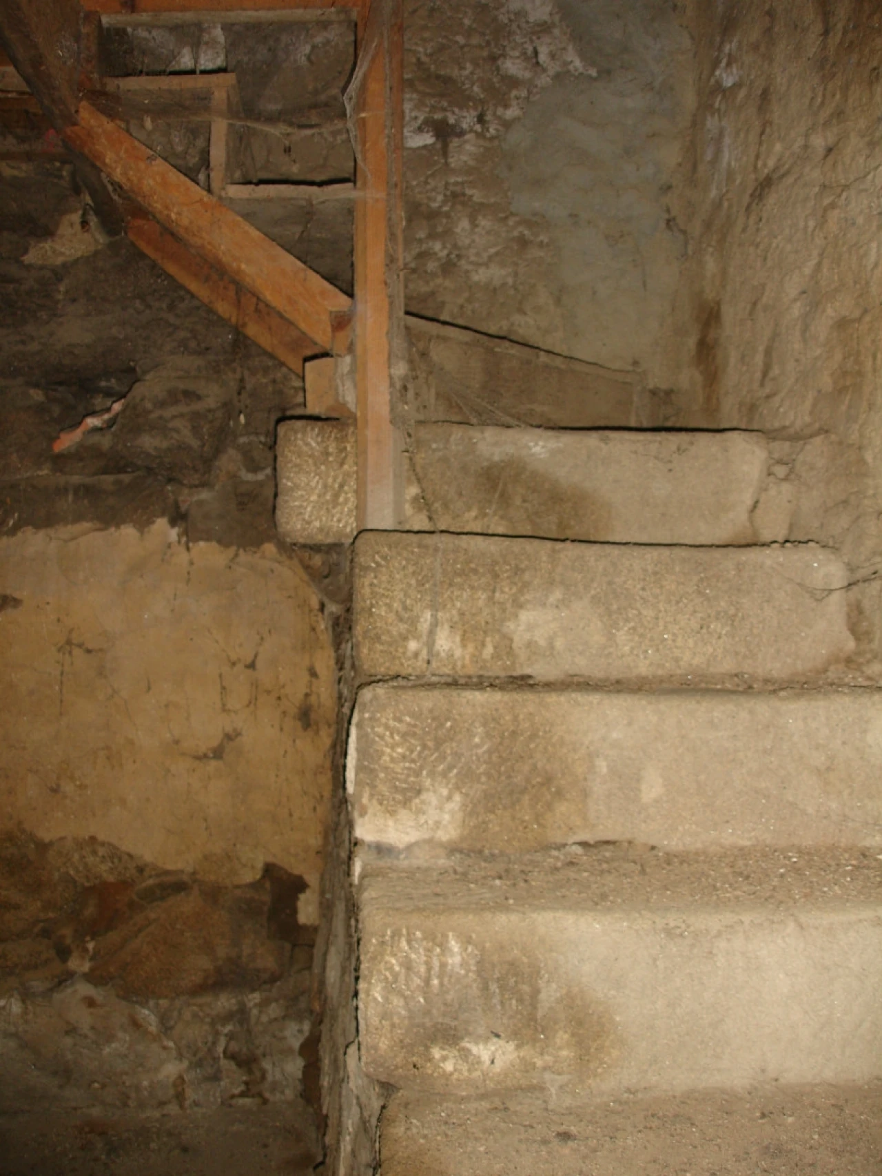 Moradia T2 para Venda em Urros Foto 5